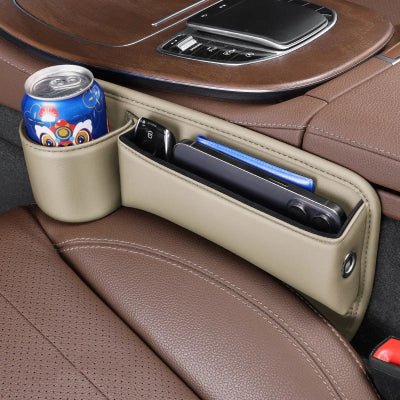 rangement voiture couleur beige porte-gobelet intégré pour rester hydraté en toute sécurité