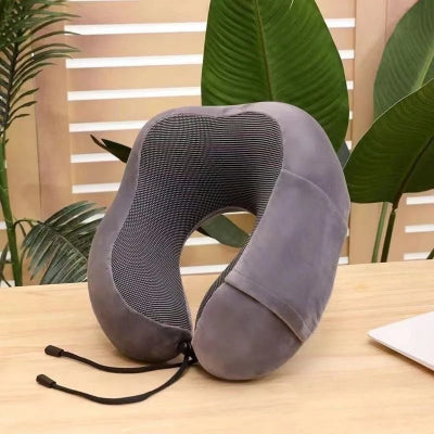 Oreiller voiture NeckRelaxingPillow gris foncé soulage douleur cou voyage