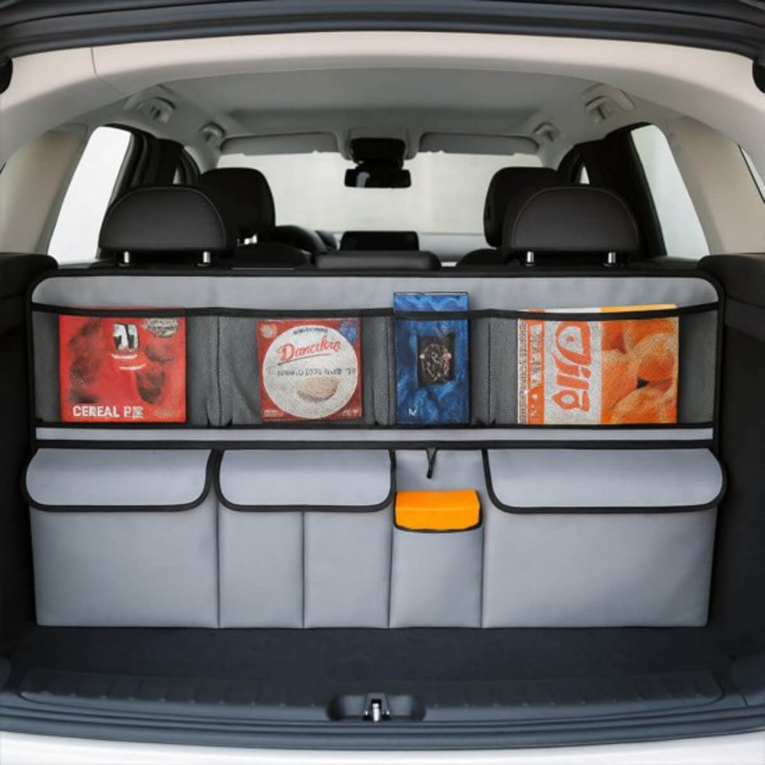Rangement coffre voiture pliable multicompartiments organisé dans un SUV