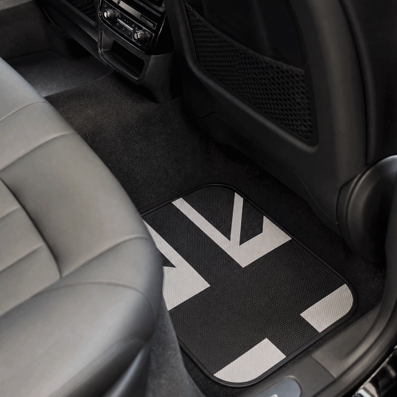 tapis de sol voiture antidérapant  sur mesure animation confort automobile 