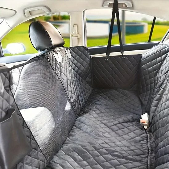 Housse voiture chien Accès facile passagers Permet le transport simultané animaux et personnes banquette