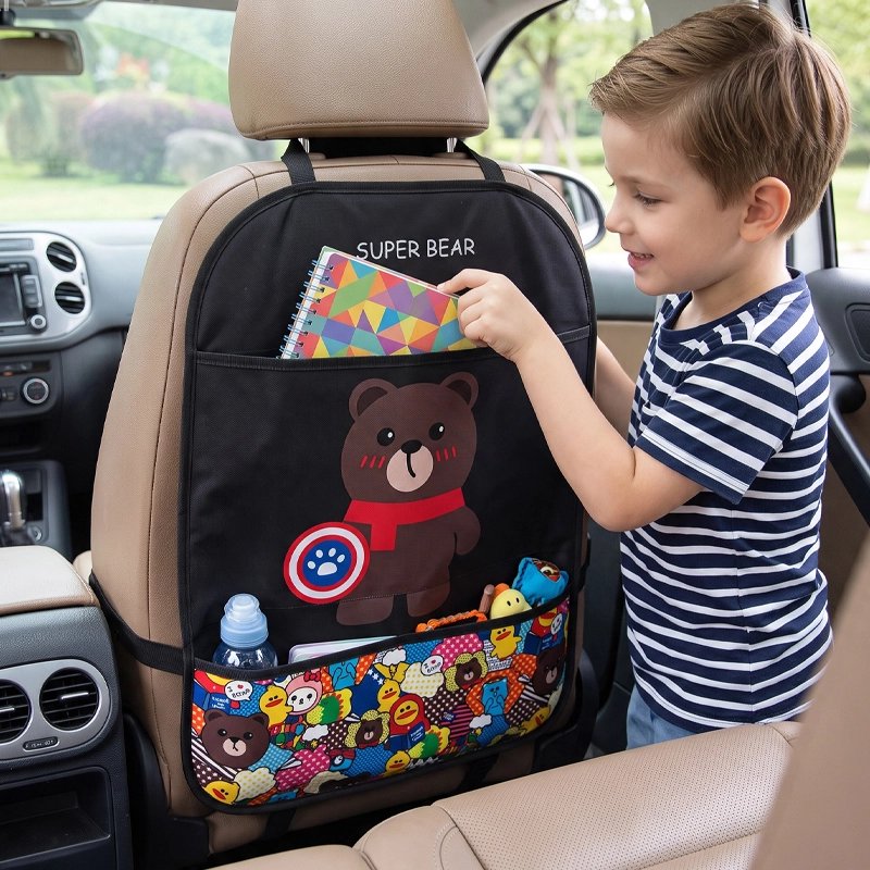 Organisateur voiture enfant optimise l'espace à l'arrière 