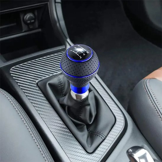 Pommeau de vitesse Design sportif revêtement en cuir perforé
