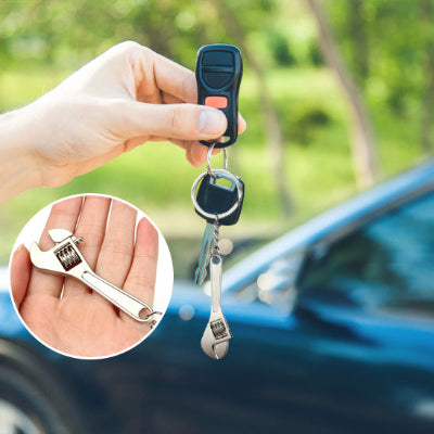 porte clé voiture en forme de clé a molette