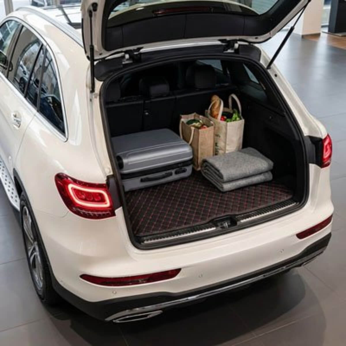 Tapis de coffre voiture Bordures surélevées sur tout le périmètre Contiennent efficacement les liquides